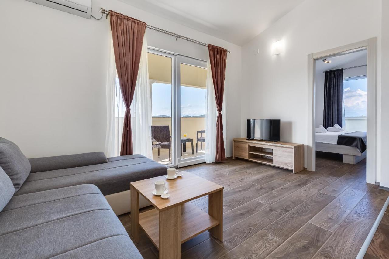Apartman David S Bazenom Podusje Exterior foto