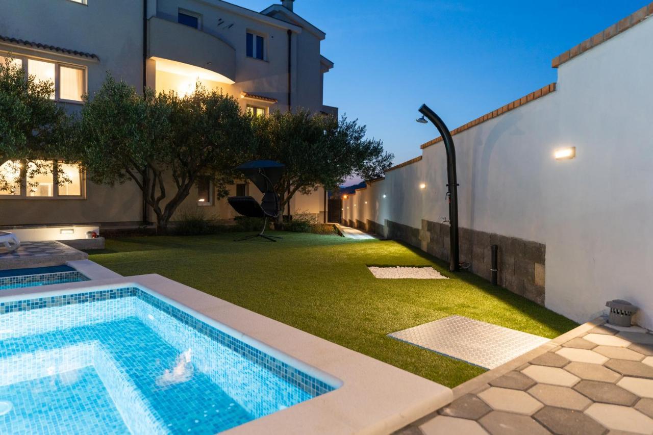Apartman David S Bazenom Podusje Exterior foto