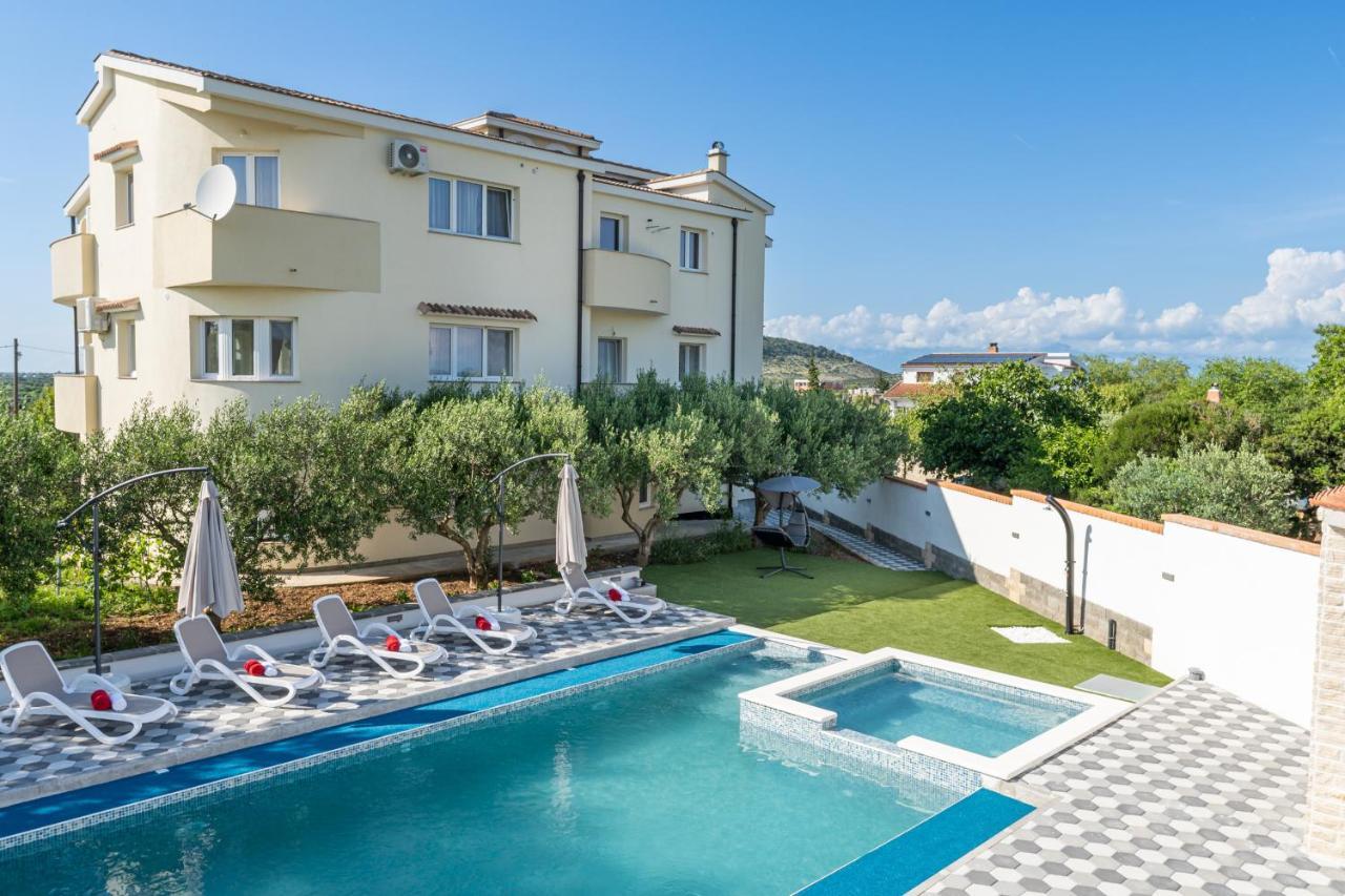 Apartman David S Bazenom Podusje Exterior foto