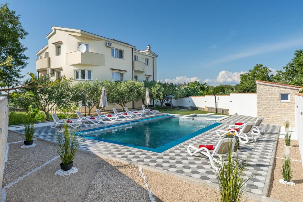 Apartman David S Bazenom Podusje Exterior foto